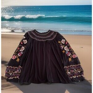 Anthropologie AKEMI+KIN Black Embroidered Boho Ruffles Crochet Ladies Medium